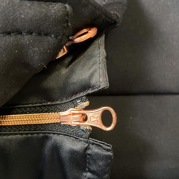 Lululemon Quick Change Vest Sz 4 - Picture 11 of 11